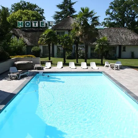 Hotel La Chaumiere Du Bois